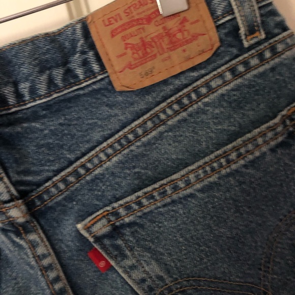 Vintage Levi’s Jean Shorts - Picture 4 of 4